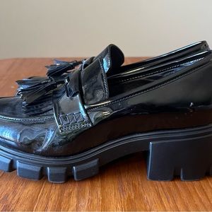 Shoe Dazzle Lug Sole Loafers